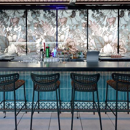 Courtyard By Marriott Montreal Laval Exterior foto