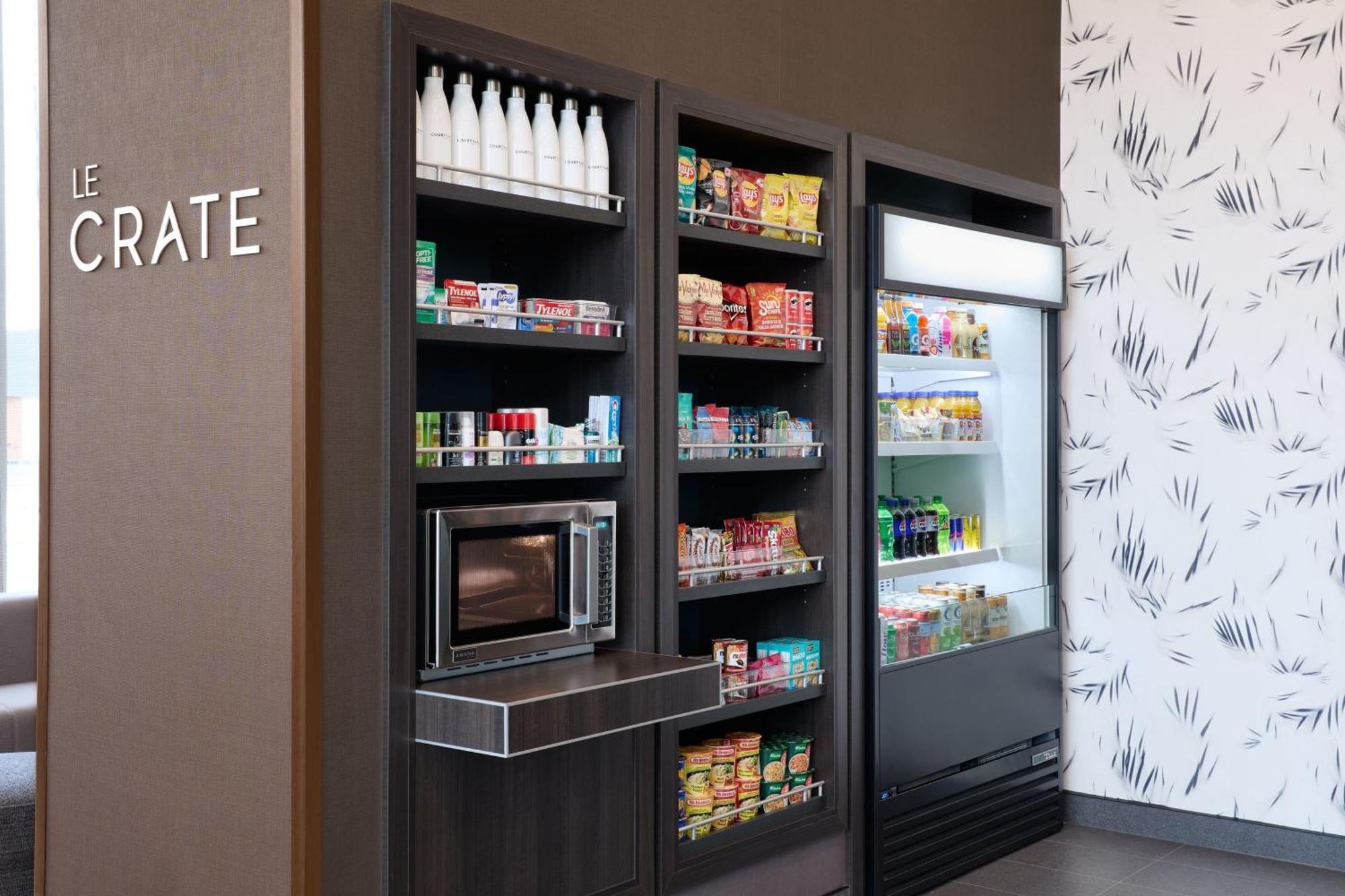Courtyard By Marriott Montreal Laval Exterior foto