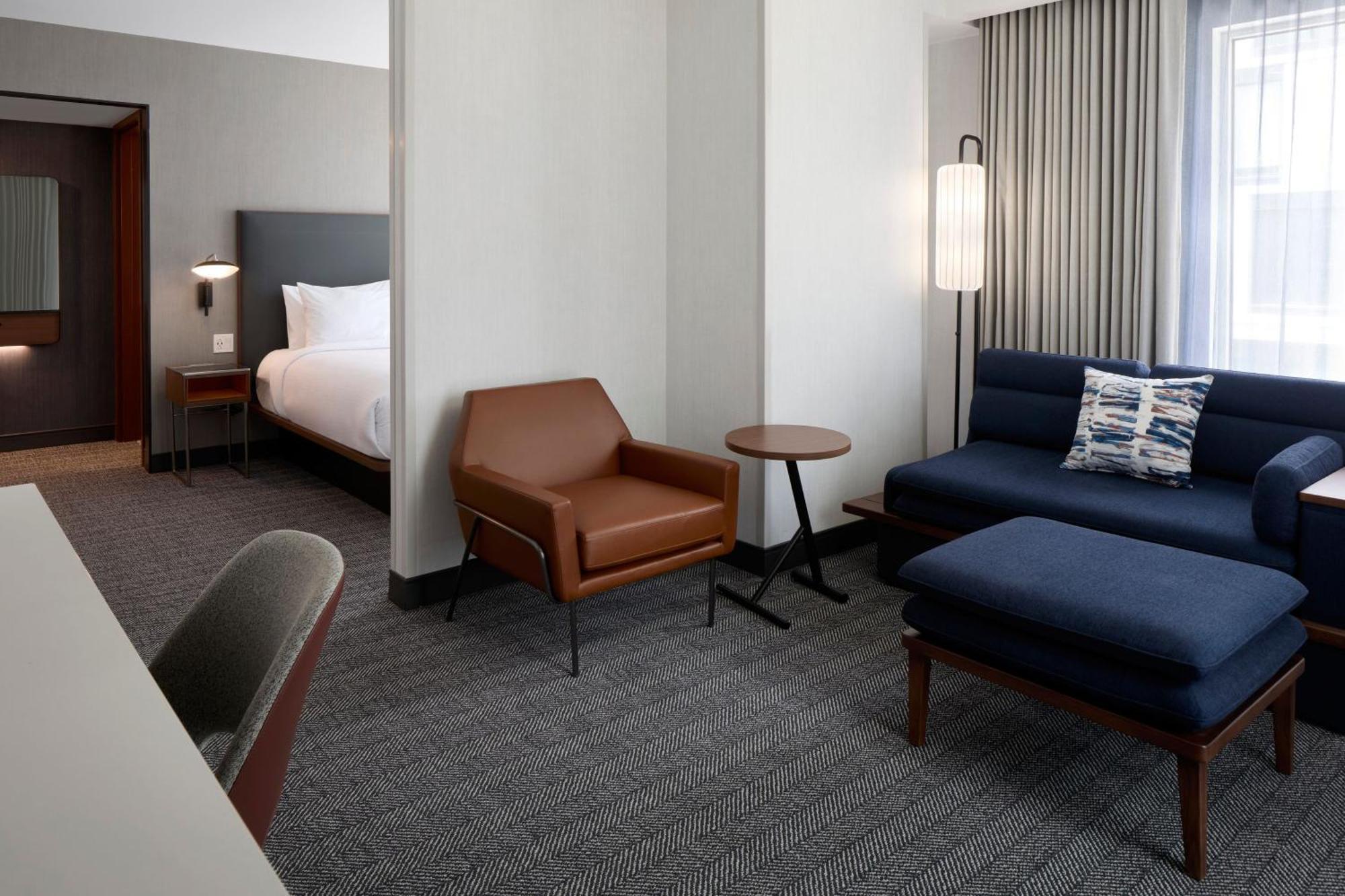Courtyard By Marriott Montreal Laval Exterior foto