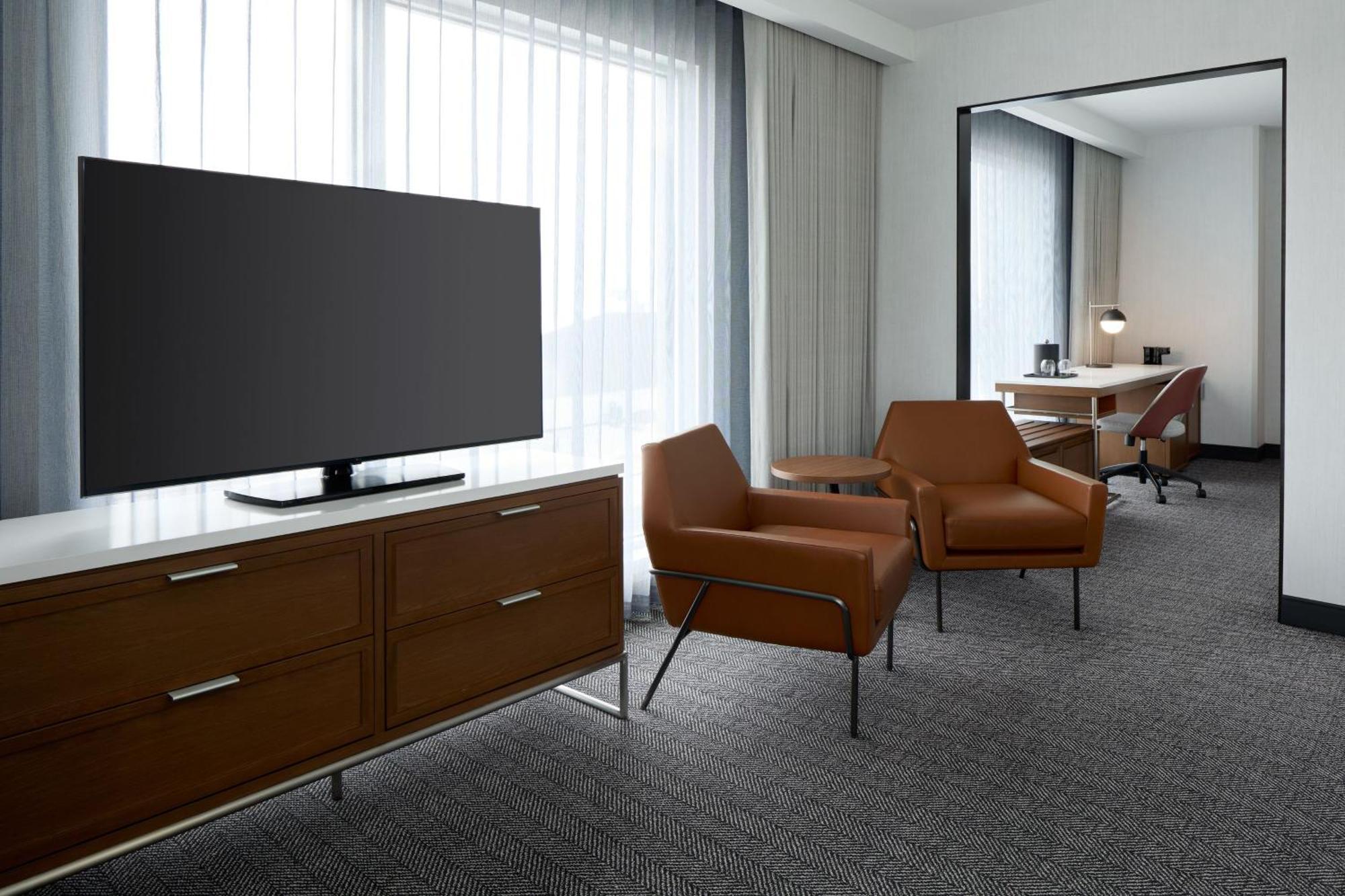 Courtyard By Marriott Montreal Laval Exterior foto