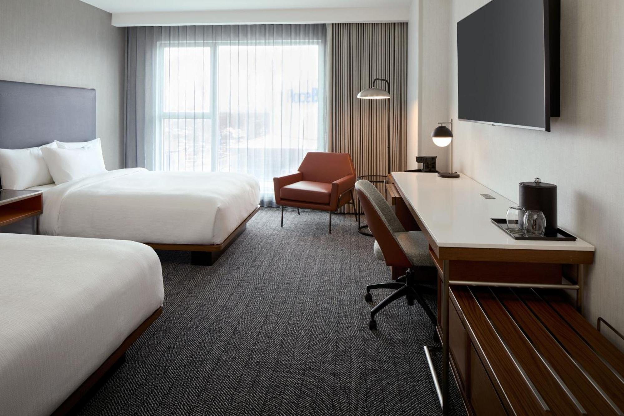 Courtyard By Marriott Montreal Laval Exterior foto
