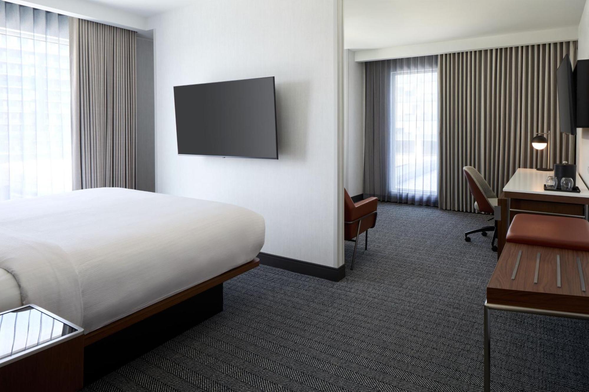 Courtyard By Marriott Montreal Laval Exterior foto