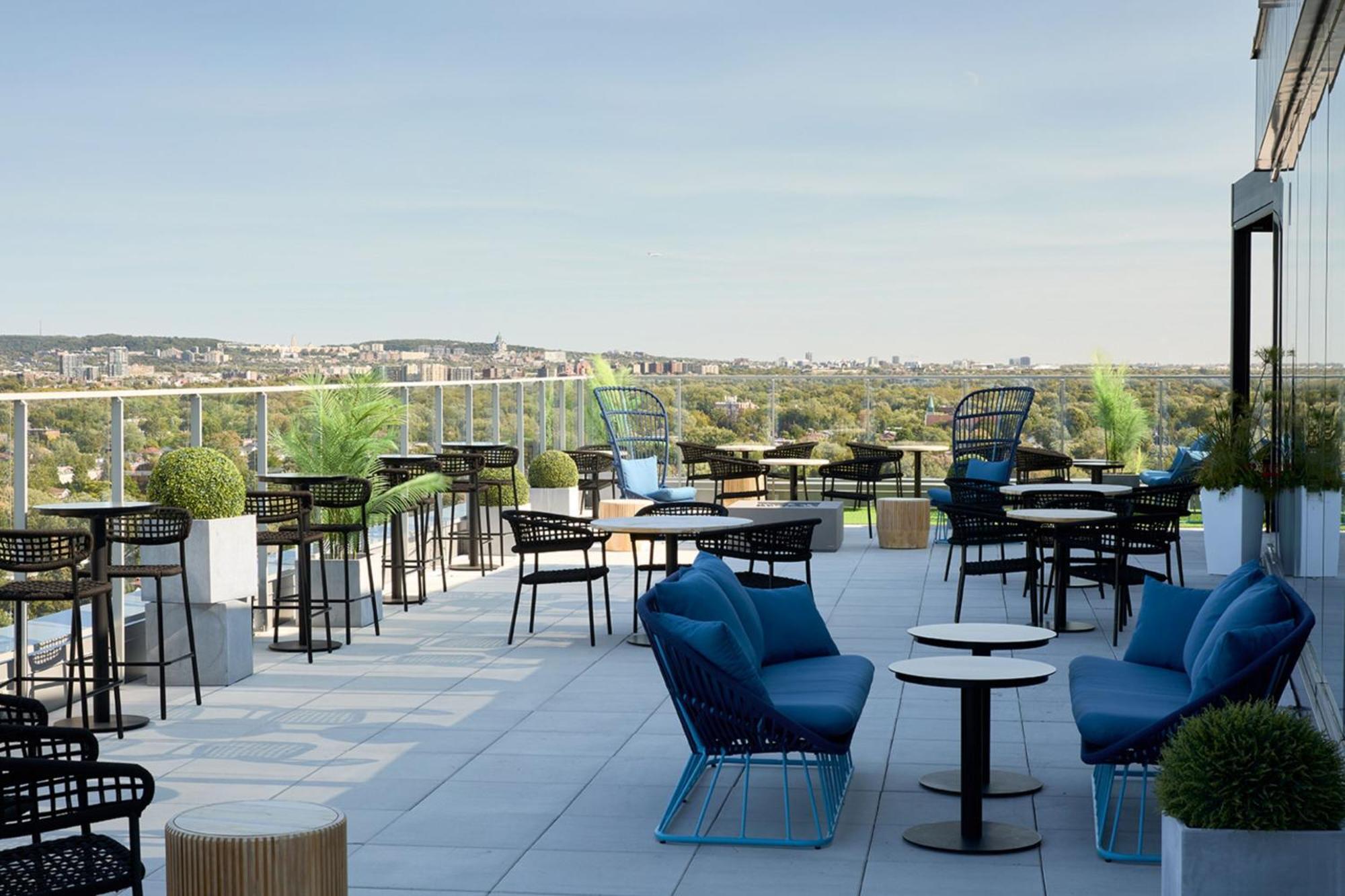 Courtyard By Marriott Montreal Laval Exterior foto